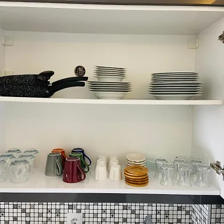 Sahile 100 Metre Sifir Esyali Ferah Daire Apartman *