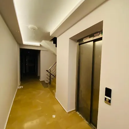 Sahıle 100 Metre Sifir Eşyali Ferah Daıre
