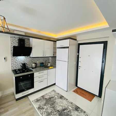 Sahile 100 Metre Sifir Esyali Ferah Daire Apartment *